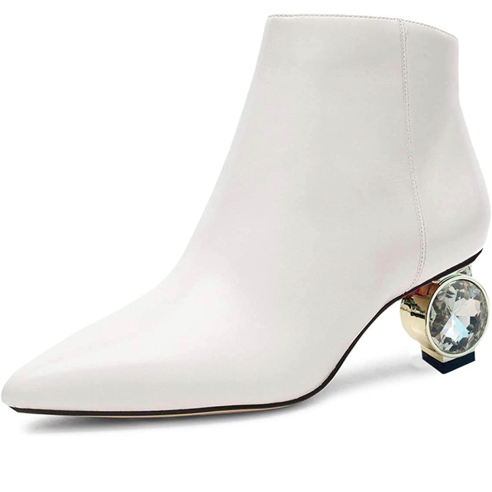NWT XYD White Kitten Heel Boots w/ Diamond HEEL!